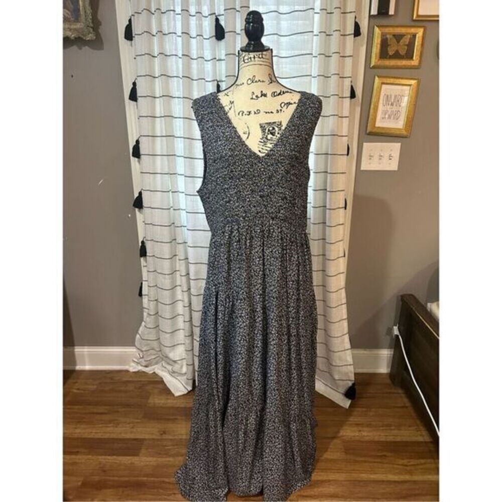 Navy Floral Smocked Boho Maxi Dress Size XL Plus Size with Tie Back
